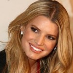Jessica Simpson Rushed To Boyfriend’s Side