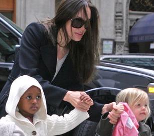 Angelina Jolie with Zahara and Shiloh