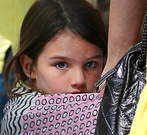 suri cruise new york, suri cruise cab, suri cruise katie holmes toledo